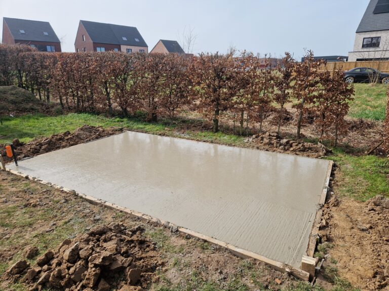 Vloerplaat voor houten tuinhuis Lovenjoel